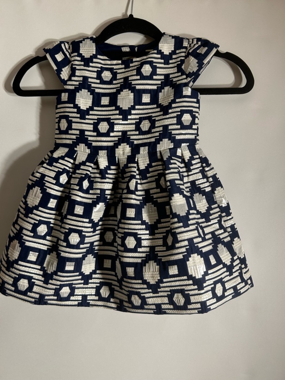 CRAZY 8 GIRLS NAVY/WHITE/SILVER PATTERNED SLEEVELESS DRESSY DRESS SIZE 2T